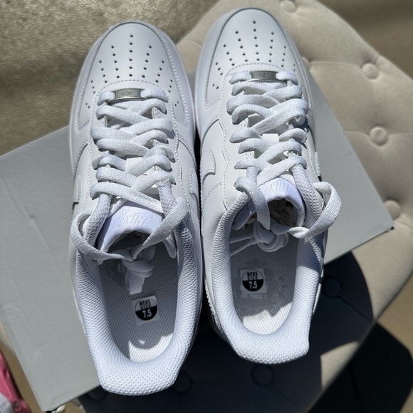 Nike Air Force 1 ‘07 - Picture 7 of 7